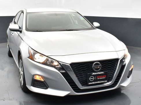 Used 2020 Nissan Altima 2.5 S image 2