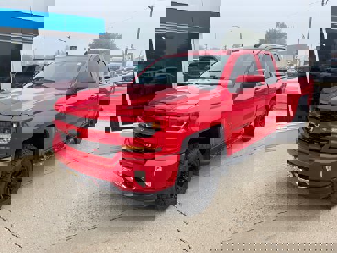 Used 2017 Chevrolet Silverado 1500 LT image 2