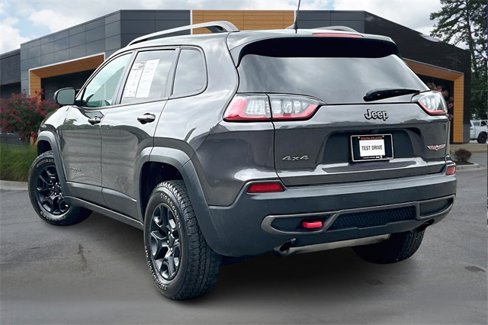 Used 2020 Jeep Cherokee Trailhawk image 4