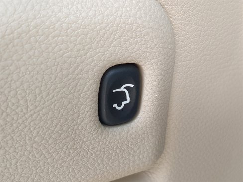 Used 2021 Jeep Grand Cherokee Limited w/ Sun & Sound Group image 10