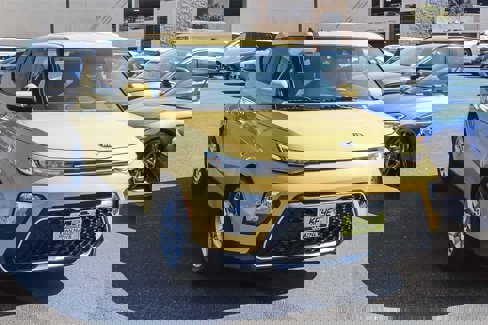 Used 2020 Kia Soul S image 3