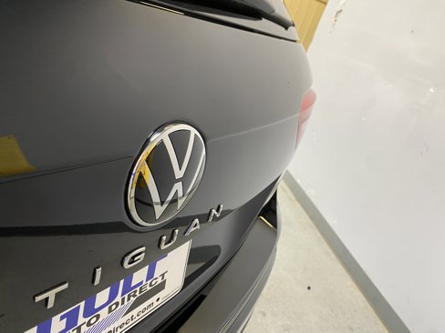 Used 2024 Volkswagen Tiguan SE image 15