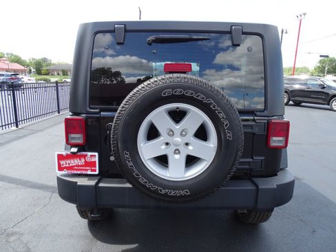 Used 2018 Jeep Wrangler Sport image 7