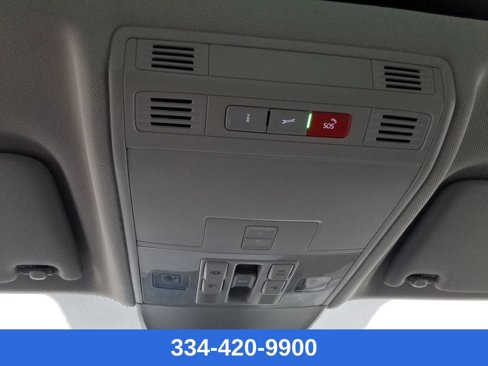 Used 2025 Volkswagen Taos SE w/ Panoramic Sunroof Package image 28