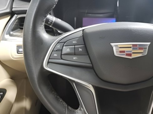 Used 2017 Cadillac XT5 FWD image 25