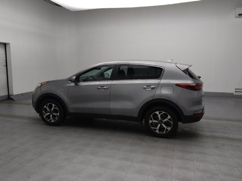 Used 2022 Kia Sportage LX image 3