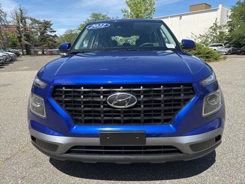 Certified 2022 Hyundai Venue SE w/ Cargo Package image 2