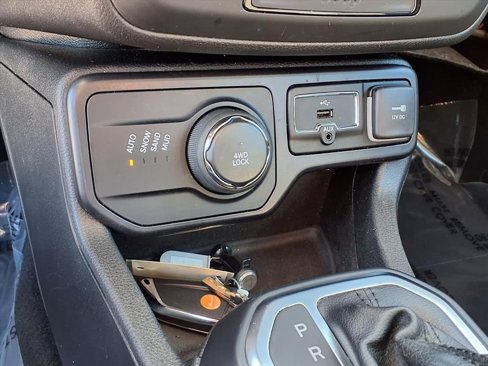 Used 2019 Jeep Renegade Sport image 11