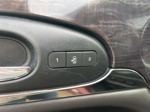 Used 2017 Buick Enclave Leather image 14