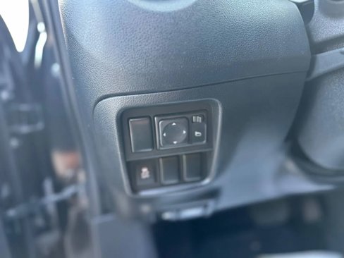 Used 2017 Nissan Juke SV image 44