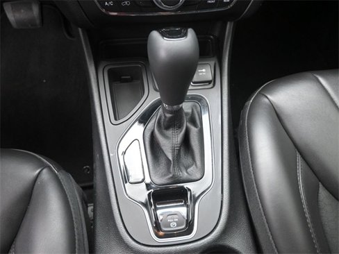 Used 2021 Jeep Cherokee Latitude Plus image 3