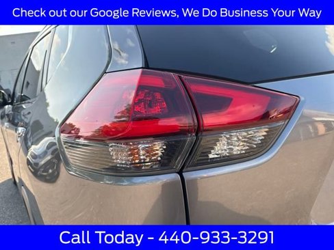 Used 2018 Nissan Rogue SV image 35
