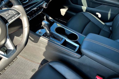 Used 2024 Nissan Altima 2.5 SR w/ SR Premium Package image 14