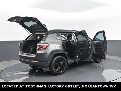 Used 2018 Jeep Compass Altitude w/ Popular Equipment Group image 32