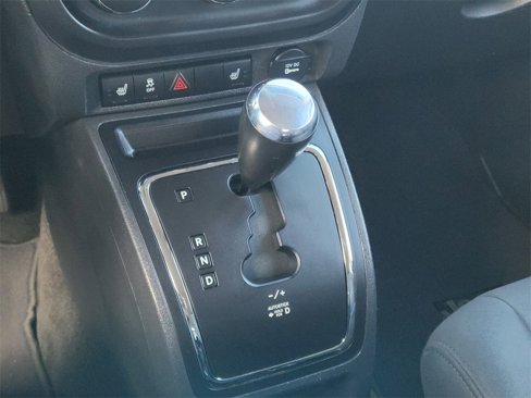 Used 2015 Jeep Patriot Latitude image 10