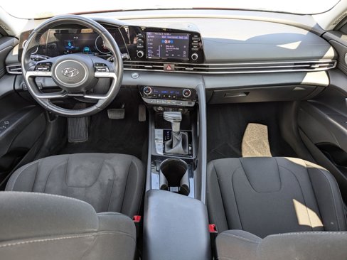 Used 2022 Hyundai Elantra SEL w/ Convenience + Premium Package image 19