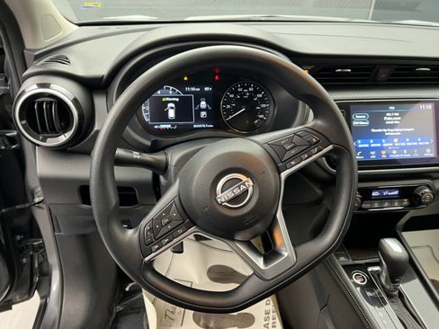 Used 2022 Nissan Kicks SV image 24