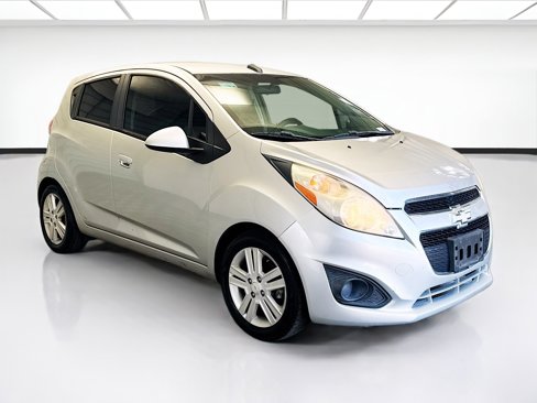 Used 2014 Chevrolet Spark LT image 3