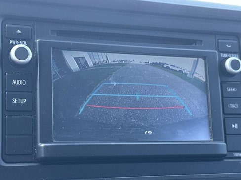 Used 2018 Toyota Tacoma SR image 19