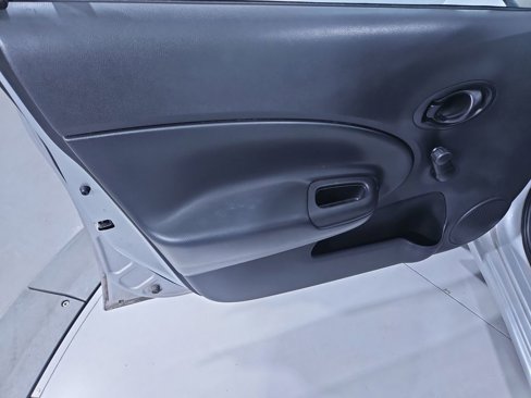 Used 2014 Nissan Versa Note S Plus image 11