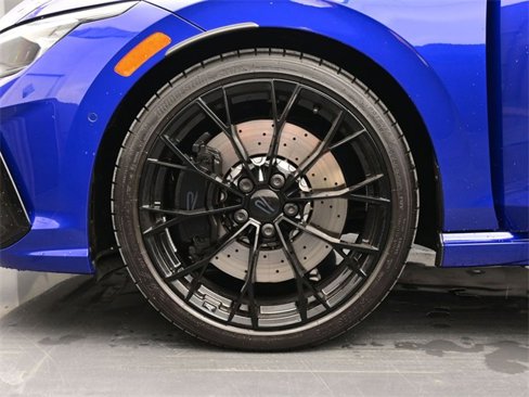 Used 2025 Volkswagen Golf R Black Edition image 6