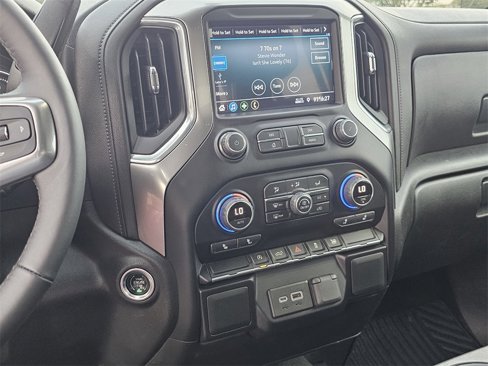 Used 2022 Chevrolet Silverado 1500 LT image 9