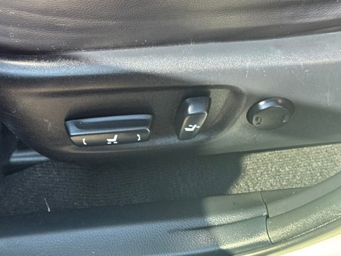 Used 2014 Toyota RAV4 Limited image 46