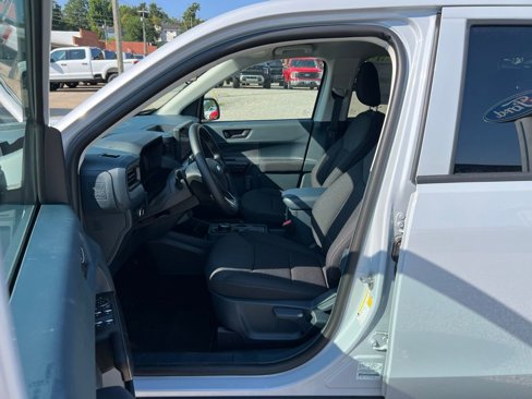 New 2025 Ford Maverick XL image 13
