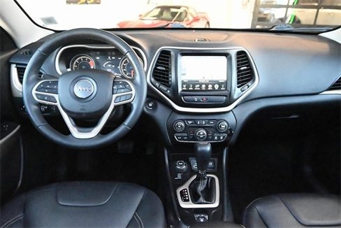 Used 2018 Jeep Cherokee Limited image 26