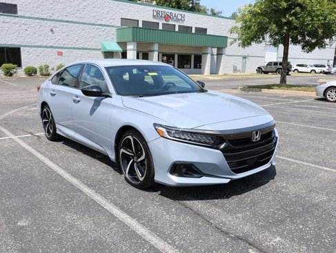 Used 2022 Honda Accord Sport image 3
