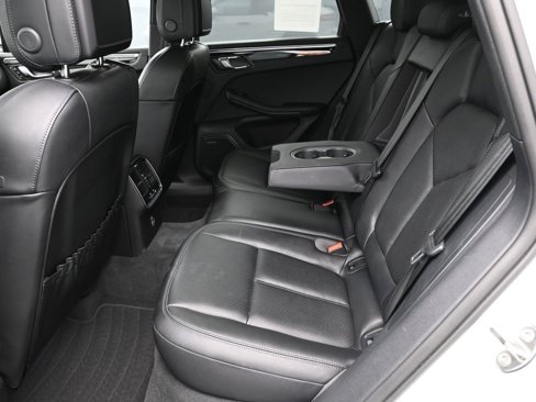 Used 2025 Porsche Macan Turbo image 17