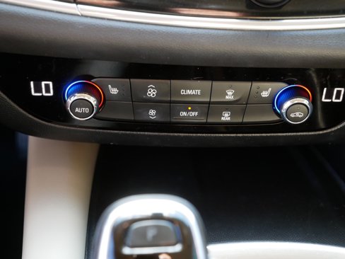 Used 2019 Buick Enclave Essence image 23