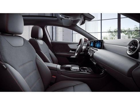 Used 2022 Mercedes-Benz A 220 image 4