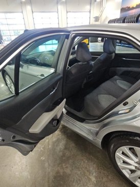 Used 2019 Toyota Camry L image 28