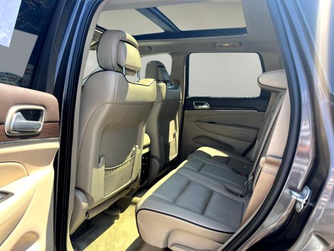 Used 2015 Jeep Grand Cherokee Overland image 11