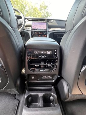Used 2023 Jeep Grand Cherokee L Limited image 17