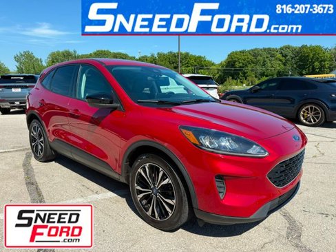 Used 2022 Ford Escape SE w/ SE Sport Appearance Package image 1