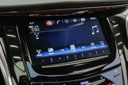 Used 2017 Cadillac Escalade ESV Luxury image 32