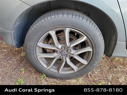 Used 2016 Volvo XC60 T5 Premier w/ Proximity Package image 19