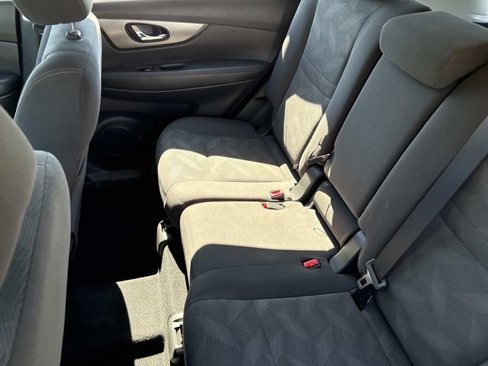 Used 2016 Nissan Rogue S image 13
