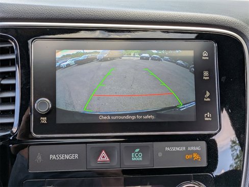 Used 2018 Mitsubishi Outlander LE image 17