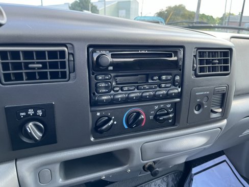 Used 2002 Ford F250 XL image 16