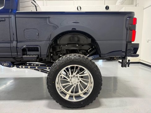 Used 2023 Ford F250 Platinum image 14