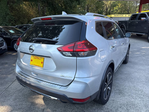 Used 2018 Nissan Rogue SL w/ Premium Package image 4