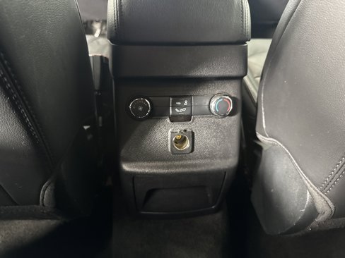 Used 2018 Ford Explorer XLT w/ Equipment Group 202A image 23