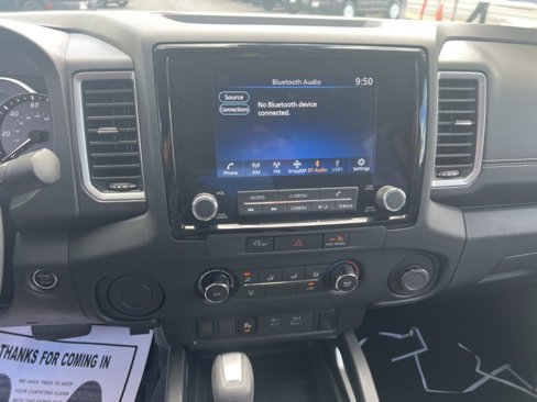 Used 2023 Nissan Frontier SV w/ Technology Package image 10