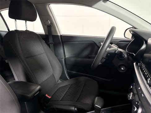 Used 2023 Kia Rio S image 11