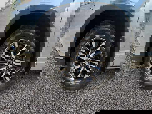 Used 2018 Toyota Highlander XLE image 14