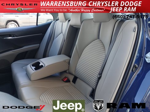 Used 2023 Toyota Camry SE image 11