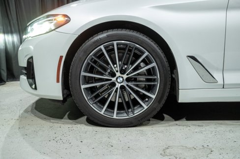 Used 2021 BMW 530i w/ Convenience Package image 7